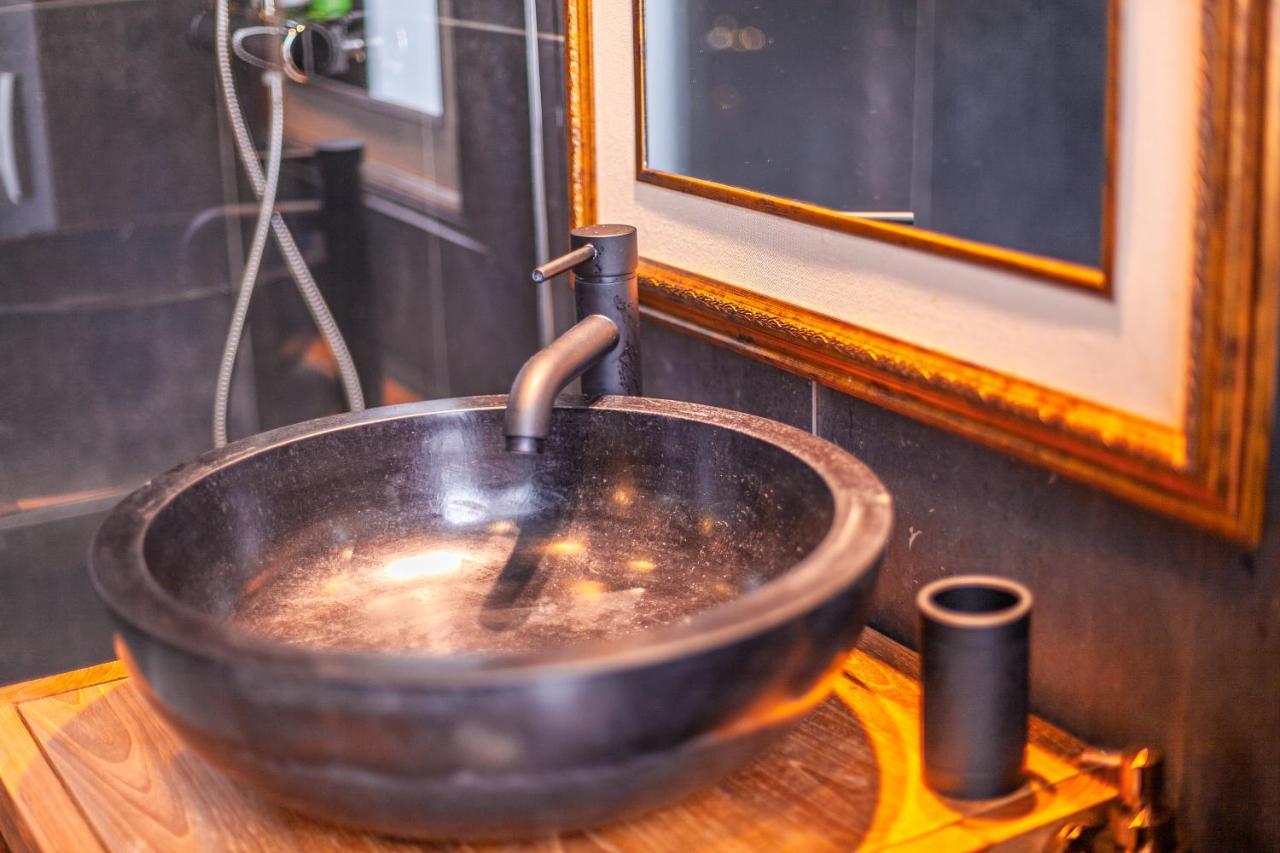 Luxury Suites Boutique By Rikas Hotels أنتويرب المظهر الخارجي الصورة